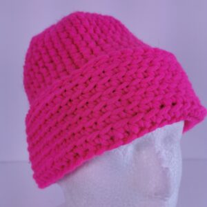 Czapka ręcznie robiona różowa